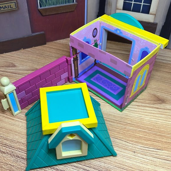 Lot of 2 Disney Furrytale Friends Starter Home Playsets W 5.5" x H 4" - Picture 11 of 11